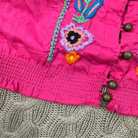 Boston Proper Blouse with Ruffled Elastic Short Sleeves and Embroidery ~ 10 - Picture 11 of 13